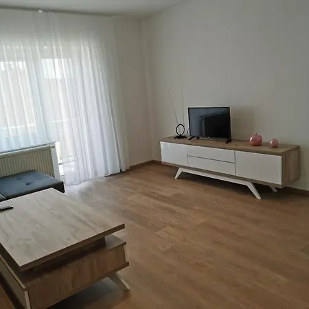 Juric דירה פוסושיה